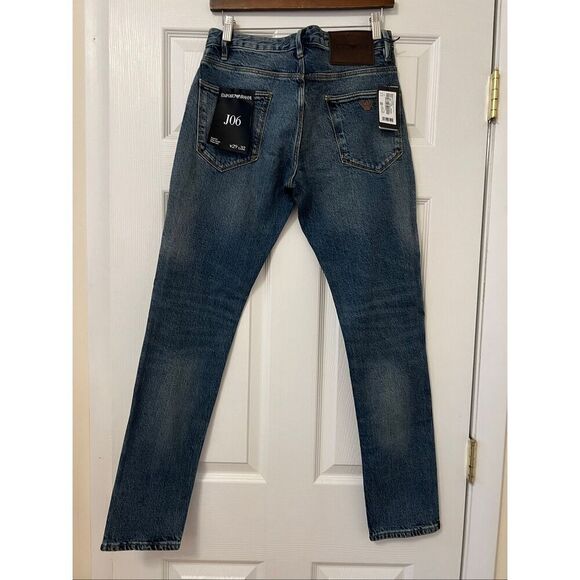 Emporio Armani J06 Slim-Fit Washed Denim Jeans - Picture 5 of 15
